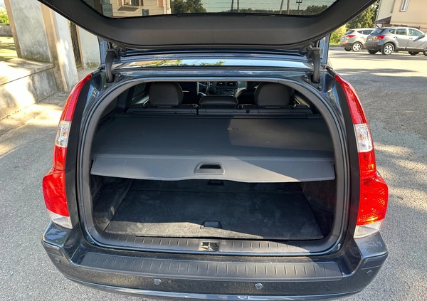 Volvo V70 cena 23900 przebieg: 240000, rok produkcji 2007 z Okonek małe 781